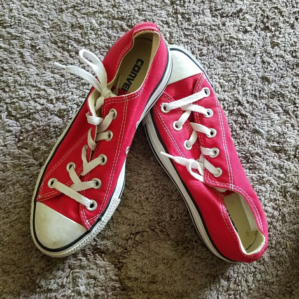 Converse size 6